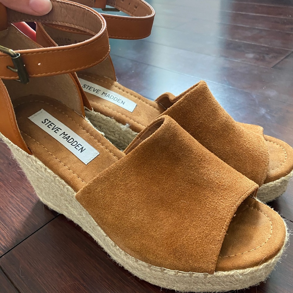 Steve Madden Platform Wedge’s 8.5